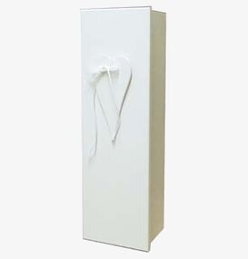 Nyckelskåp Hjärta Vit från Stig Andersson i vit träkomposit