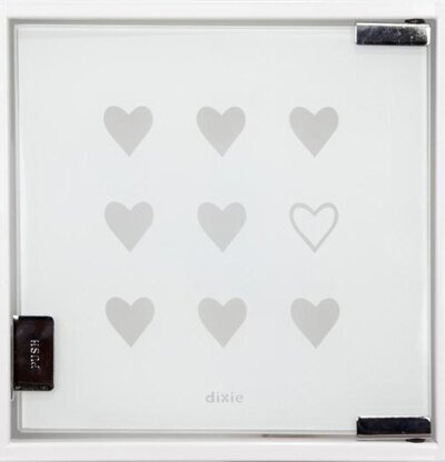 Nyckelskåp Hjärtlig Vit från Dixie med nio hjärtan och glas