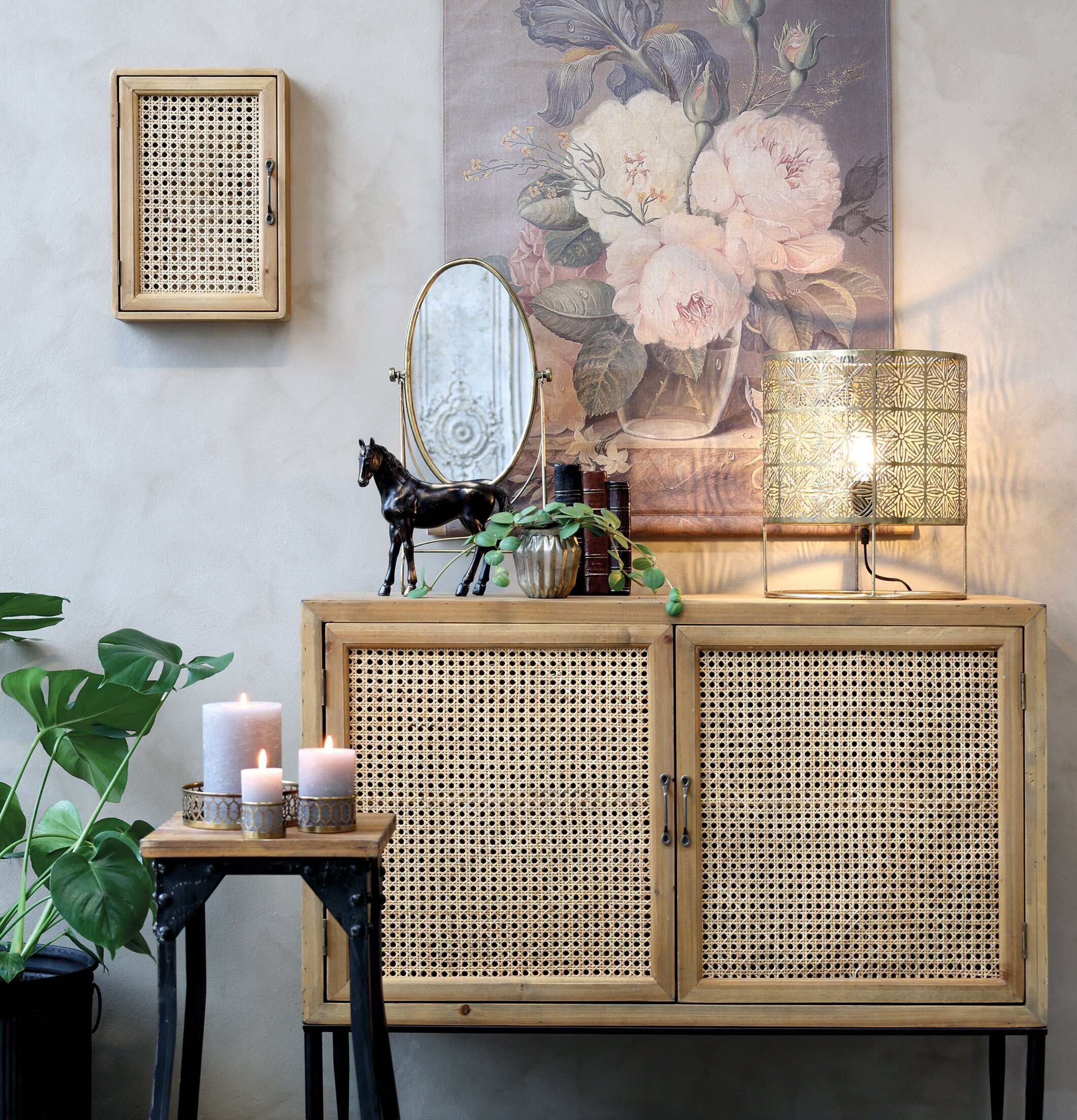 Nyckelskåp Fransk Flätad Rotting från Chic Antique på vägg