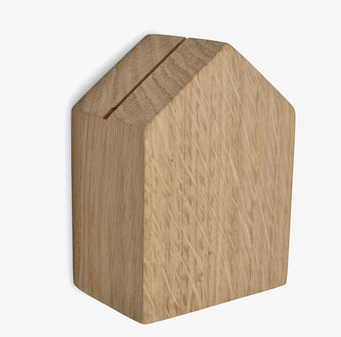 Bild av minimalistiskt nyckelhus i obehandlad ek