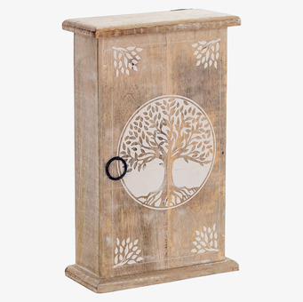 Bild på elegant nyckelskåp i trä med snidade detaljer